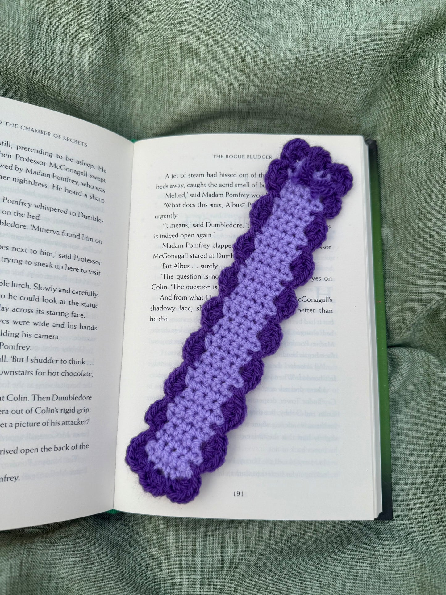Bow bookmark (choose your colour)